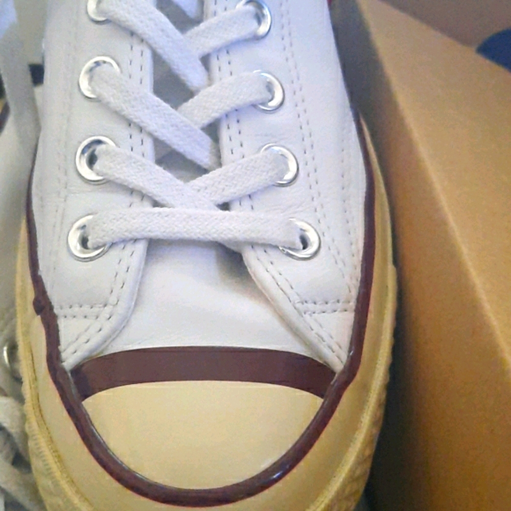 Converse sneaker